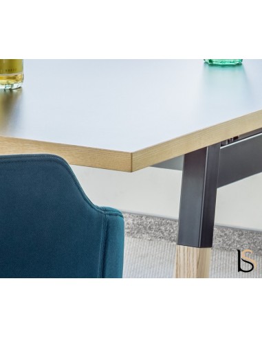 Table rectangulaire pieds en bois Ogi – MDD.