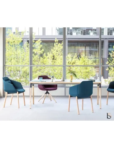 Table rectangulaire pieds en bois Ogi – MDD.