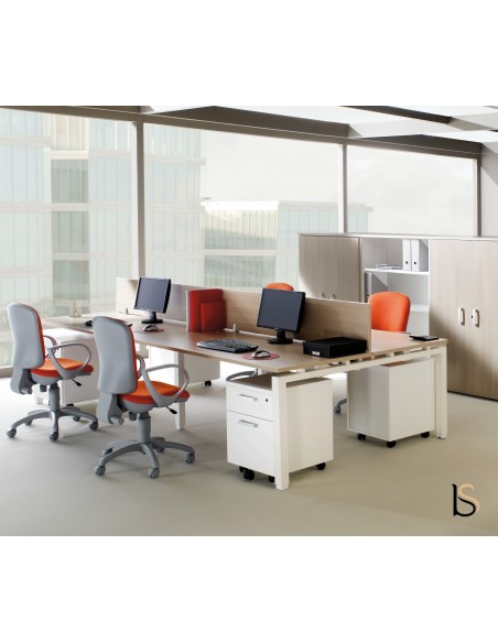Ensemble de 2 bureaux Bench Quadra avec piètements partagés – Mobel Linea