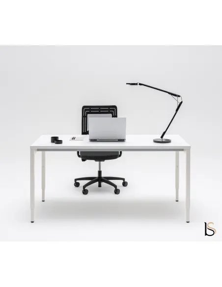 Bureau droit réglable en hauteur – MDD