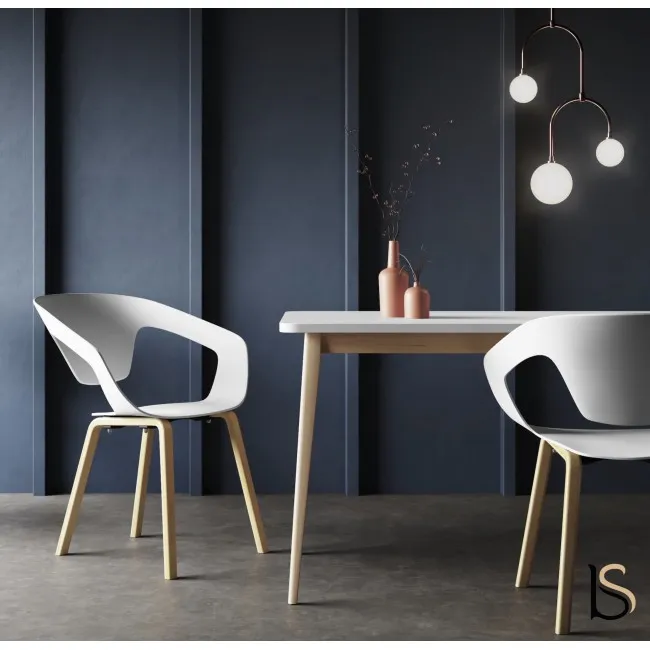 Lot de 4 chaises de collectivité Liner – Mobel Linea.