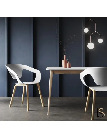 Lot de 4 chaises de collectivité Liner – Mobel Linea.