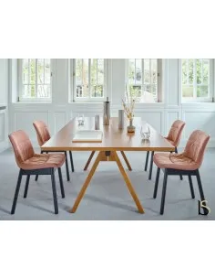Table rectangulaire bois clair avec piètement traçant