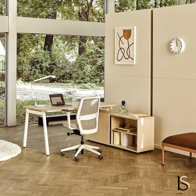 Bureau moderne avec crédence Ogi M MDD