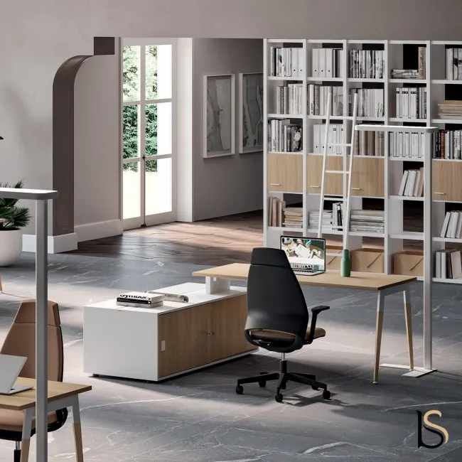 Bureau design type scandinave avec meuble retour crédence