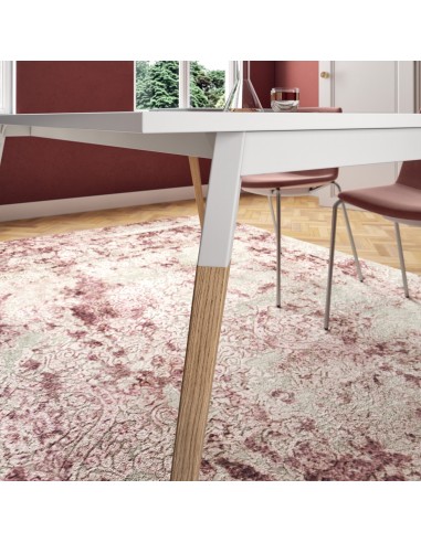 detail pied x3 Officity avec montant en bois