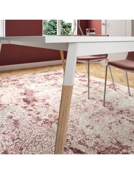 detail pied x3 Officity avec montant en bois