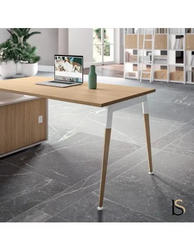 detail-pied bureau x3 Quadrifoglio finition bois