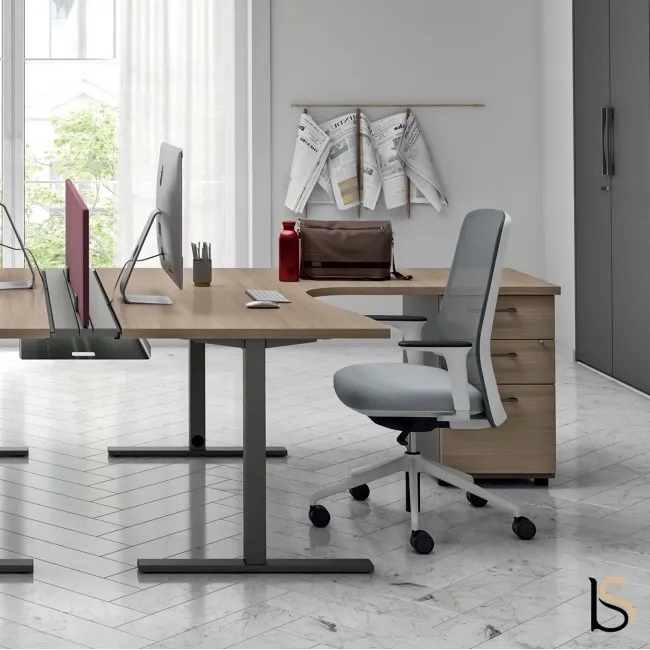 Bureau ergonomique quadrifoglio Idea Tube avec caisson en retour