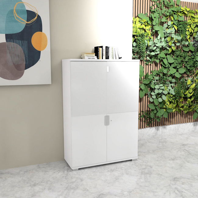 armoire de bureau hauteur moyenne a portes battantes en verre blanc  tak mobel linea hauteur 159 cm coloris blanc