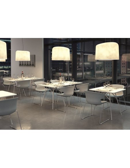 Chaise polyvalente avec piètement traineau modèle Cove - Offisit