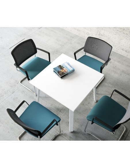 Petite table de réunion carrée Ogi – MDD.