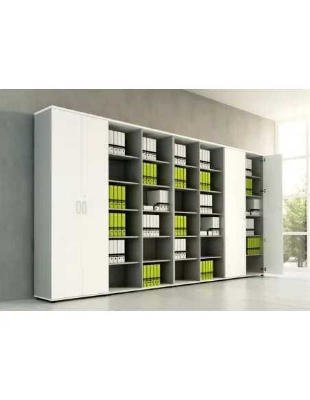 Armoire haute avec portes battantes équipée d’étagères - MDD