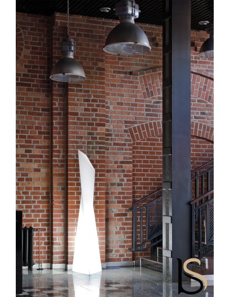 Lampadaire design Manhattan – Slide