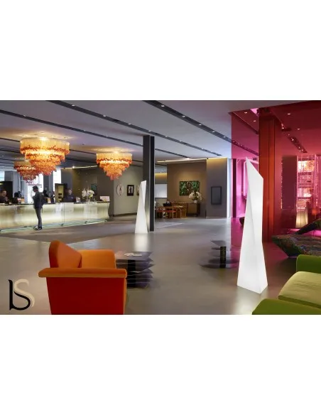 Lampadaire design Manhattan – Slide