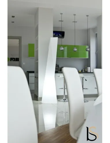 Lampadaire design Manhattan – Slide