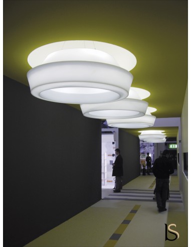 Suspension lumineuse UFO – Slide