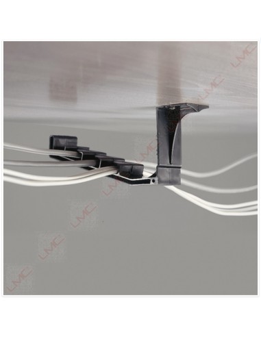 Lot de 8 guides câbles horizontaux.