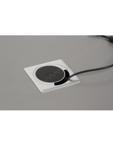 Passe câbles avec chargeur Smartphone par induction.