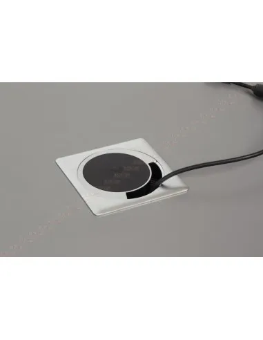Passe câbles avec chargeur Smartphone par induction.