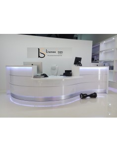 Bureau d’accueil Valde forme vague avec accès PMR au centre - MDD