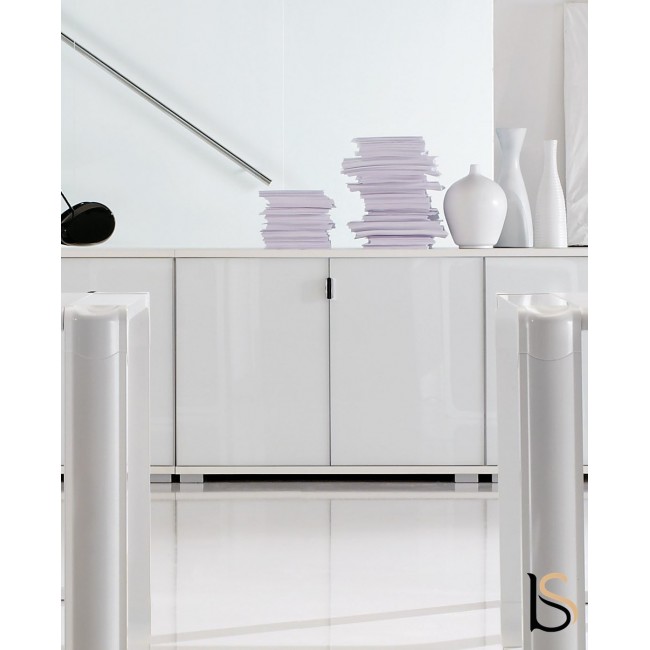 Armoire avec 2 portes en verre blanc – Mobel Linea