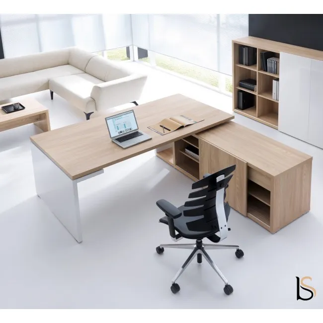 Bureau de direction Mito sur crédence - MDD