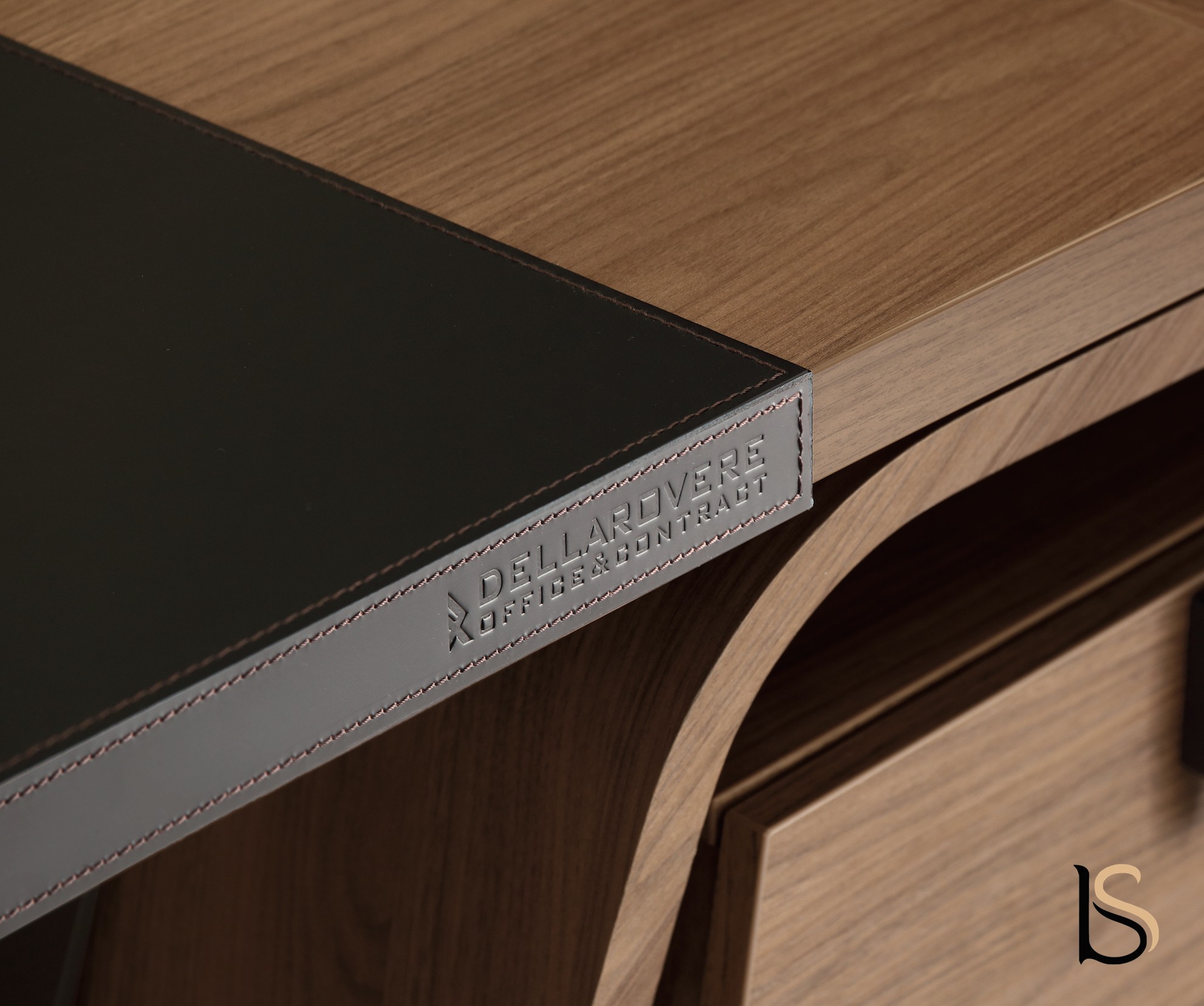 Sous Main Encastre Pour Bureau Larus Dellarovere Accessoires De B