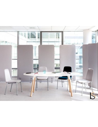 Table de réunion pieds en bois Ogi – MDD.