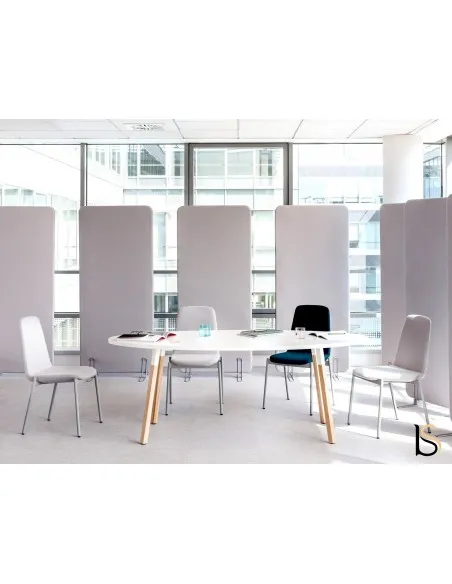 Table de réunion pieds en bois Ogi – MDD.