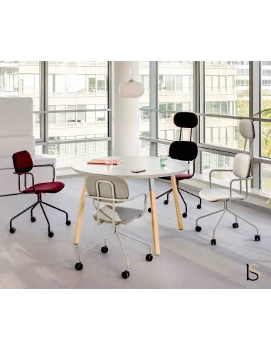 Table ronde pieds en bois Ogi – MDD.