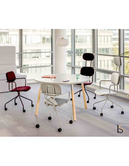 Table ronde pieds en bois Ogi – MDD.