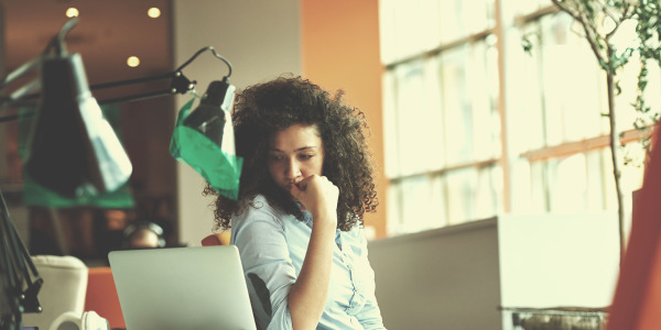 Comment cacher les fils de bureau ?