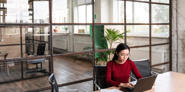 Quelles sont les différentes matières pour un mobilier de bureau ?