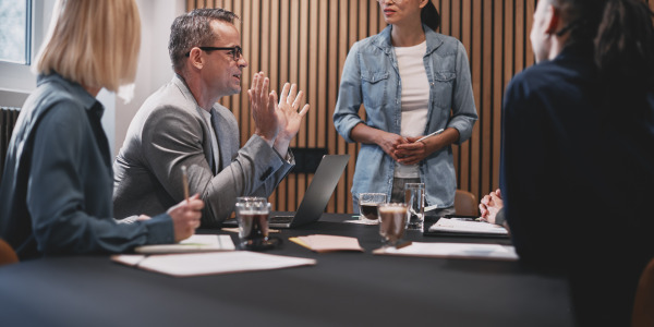 Quel type de table de réunion choisir ?