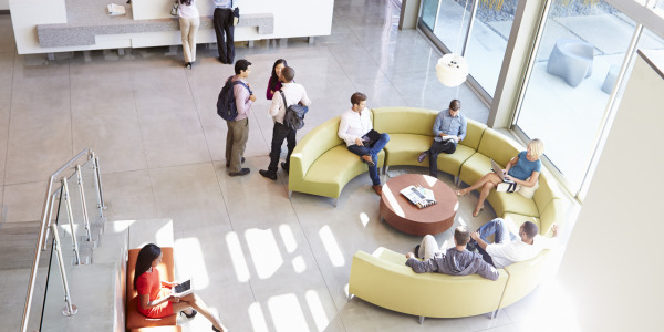 Banque d'accueil avec rangement : quel type de mobilier choisir ?